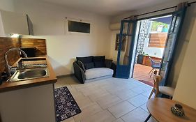 1A - Chambres Et Appartements Au Calme - Centre St Denis - Barachois
